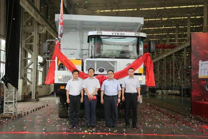 97国际首台！响应国家打赢蓝天保卫战三年行动计划--97国际重装纯电动矿用车下线