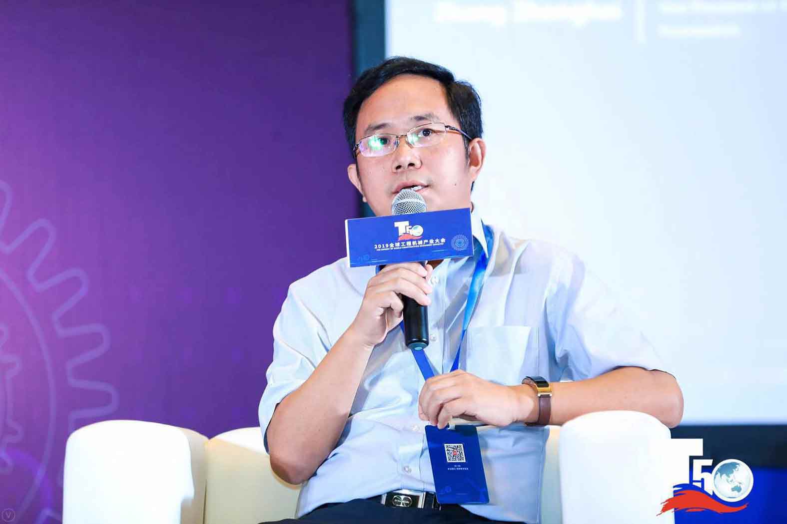 闪耀 | 97国际集团 · 97国际重装荣获中国桩工机械市场两项年度大奖