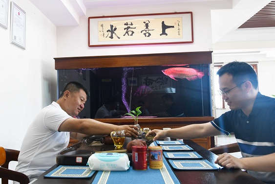 【客户说】王新州:对生活保持激情，对机遇顺势把握